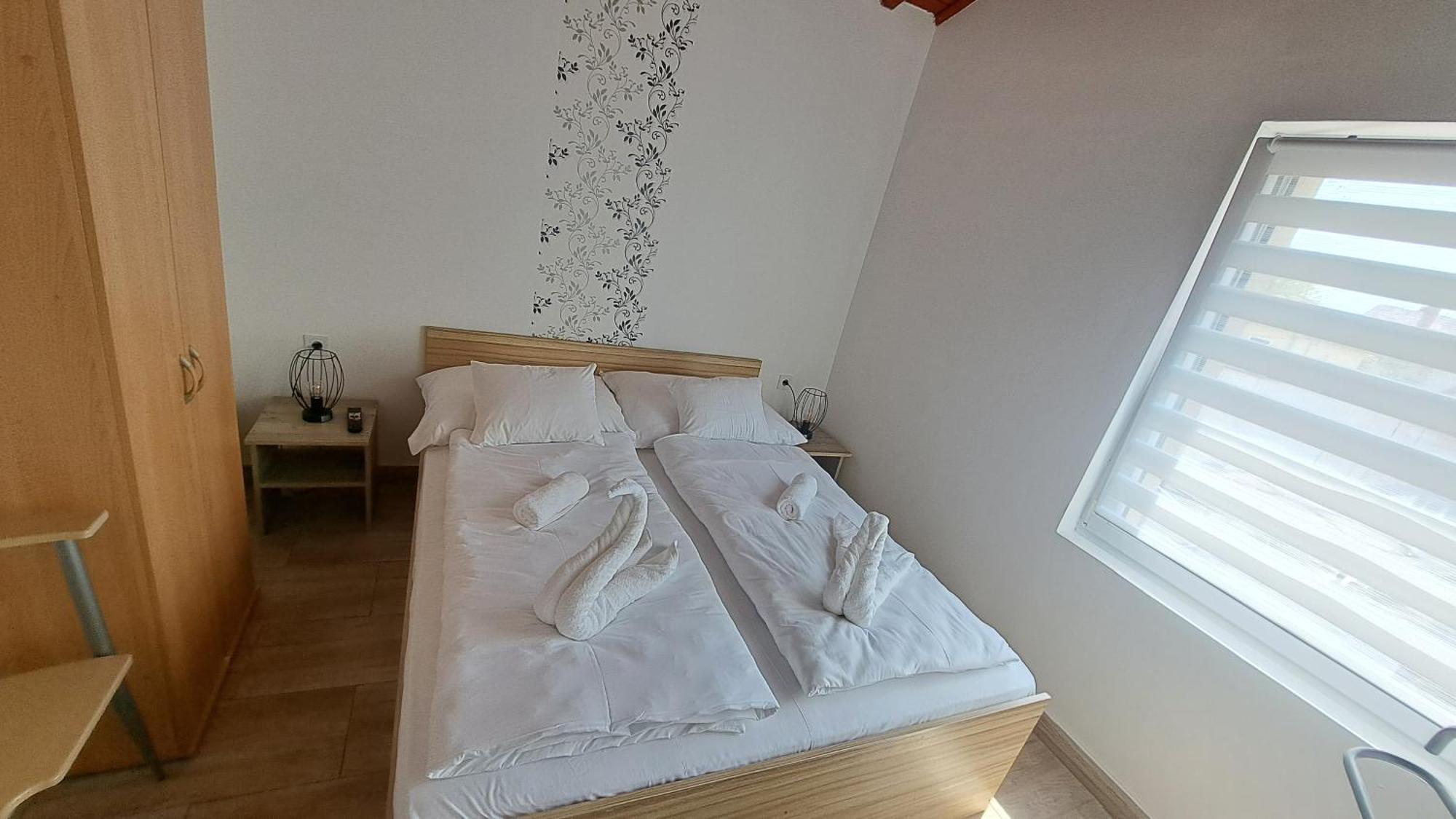 Marabella Apartmanok ไฮจ์ดุสโซบอสโล ภายนอก รูปภาพ