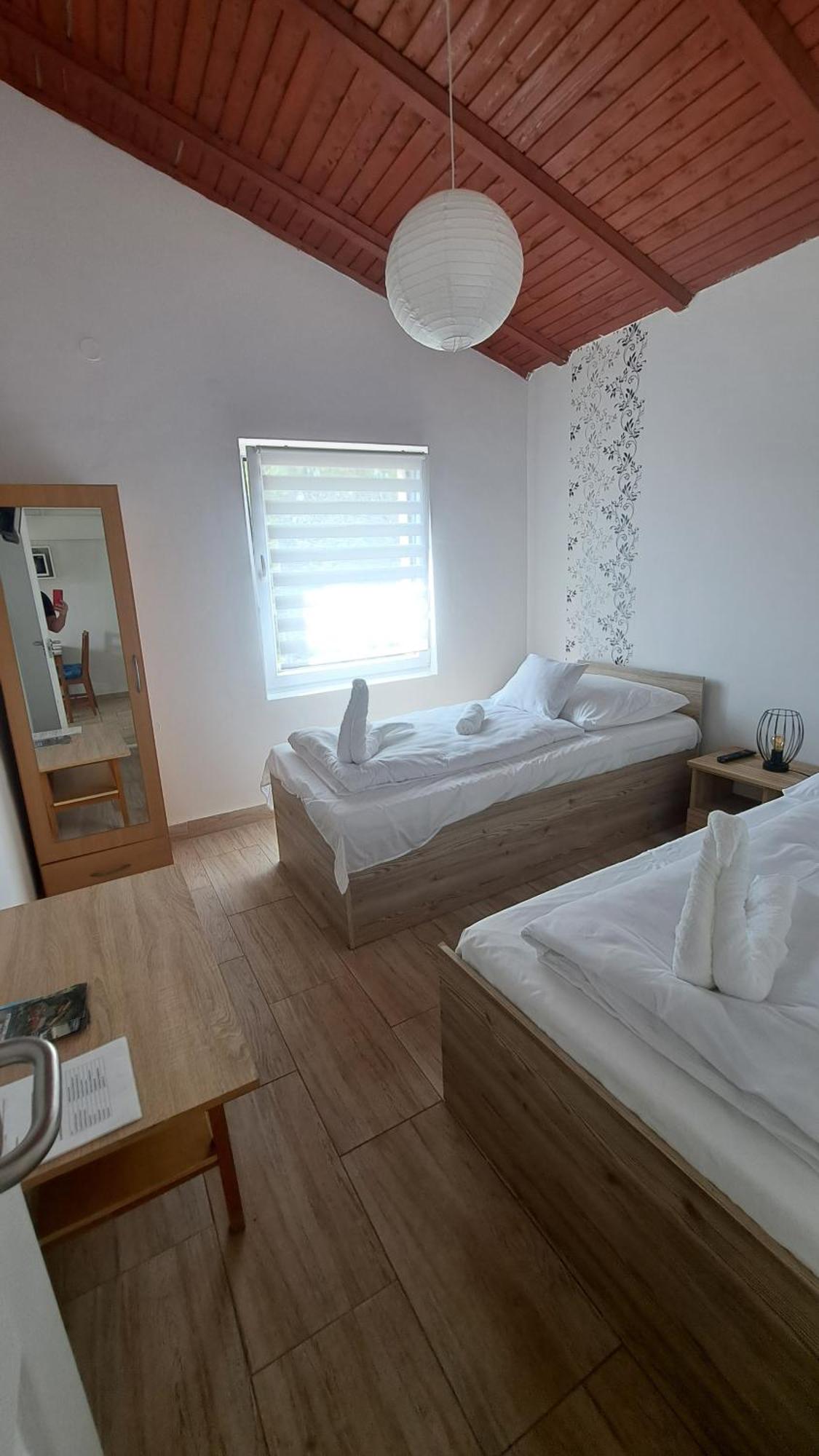 Marabella Apartmanok ไฮจ์ดุสโซบอสโล ภายนอก รูปภาพ
