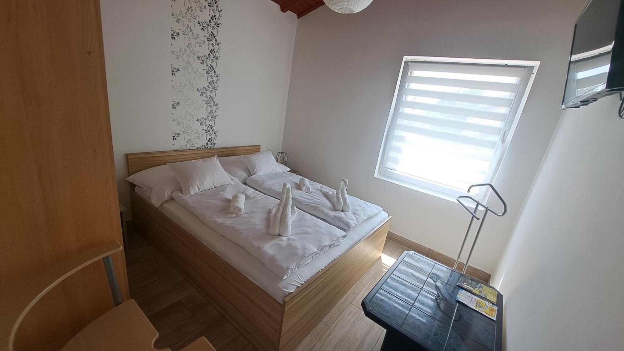 Marabella Apartmanok ไฮจ์ดุสโซบอสโล ภายนอก รูปภาพ